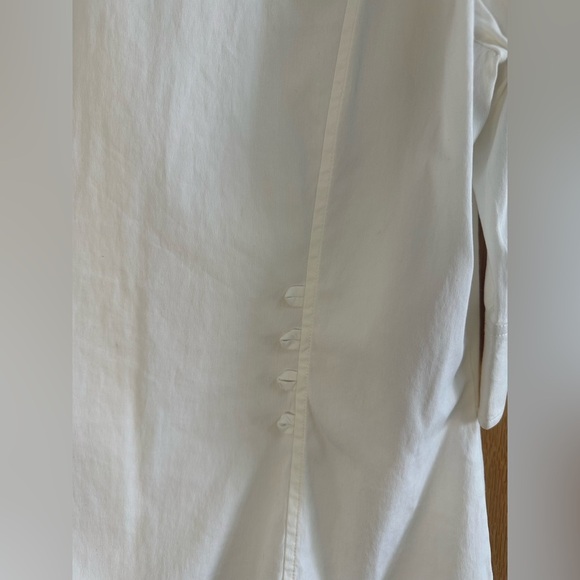 St. John White Short Sleeve Button Down Blouse Size 8 - Picture 6 of 11
